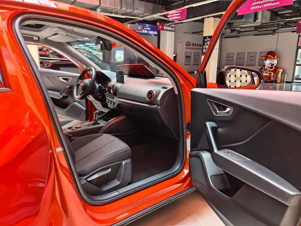 Audi Q2L 2018 35 TFSI Launch Exclusive Edition China VI фото 9