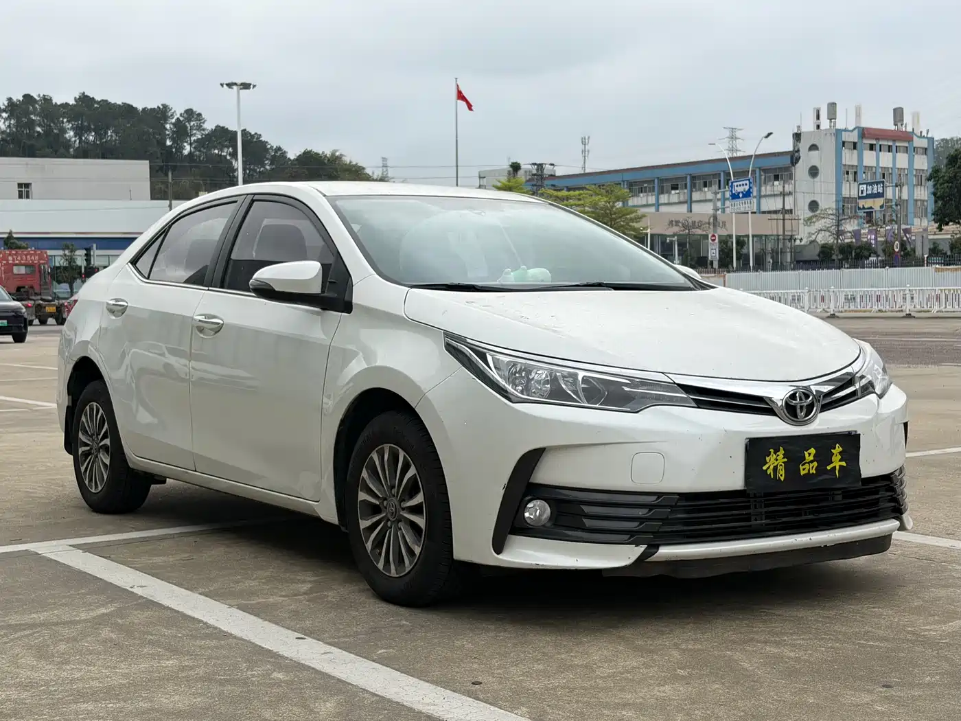 Toyota Corolla 2017 Facelift 1.2T S-CVT GL фото 3