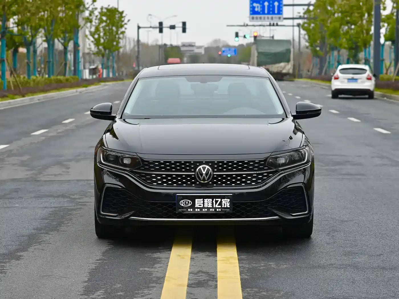 Volkswagen Passat 2023 330TSI Starlight Elite Edition фото 2
