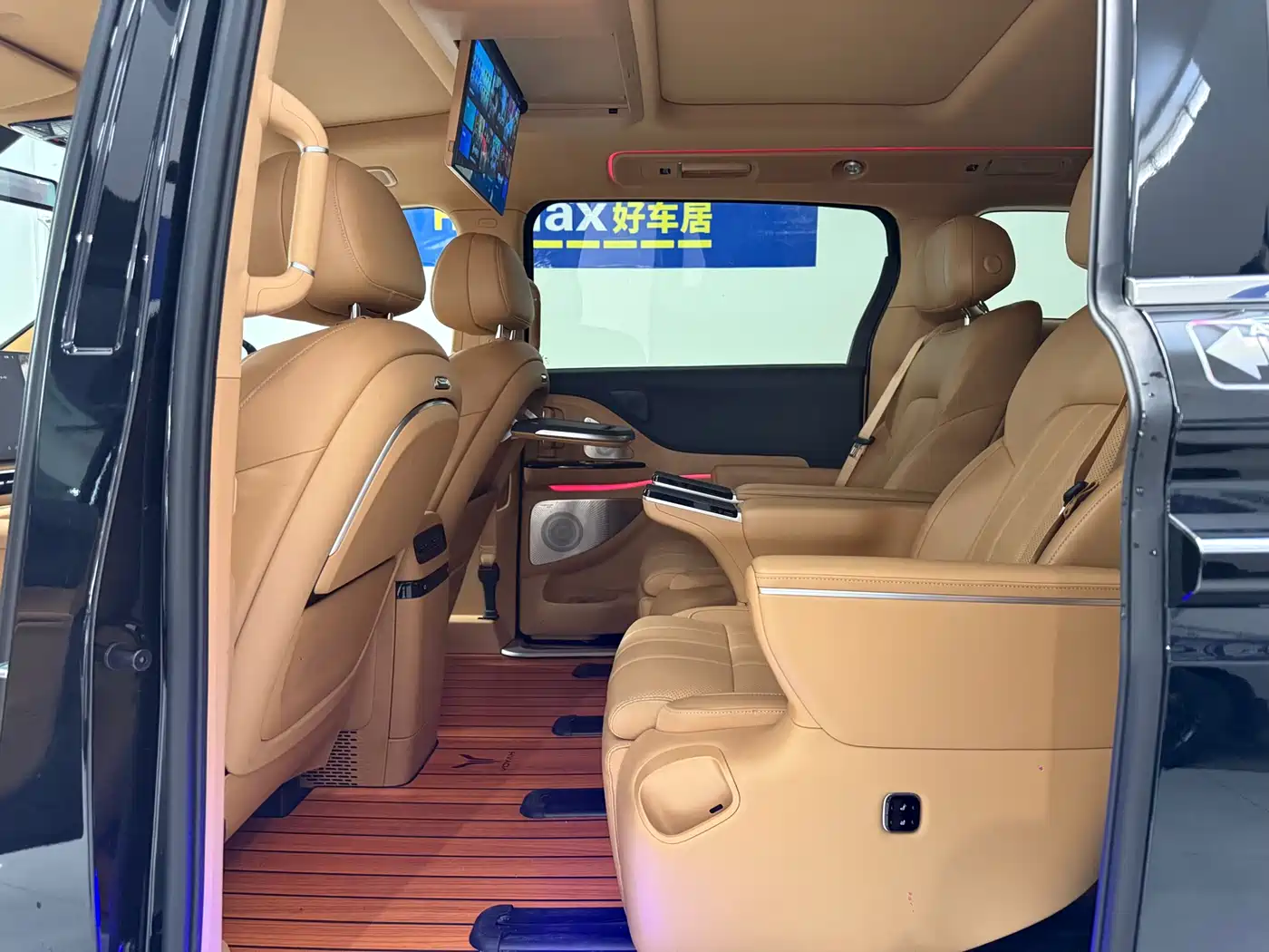 Voyah Auto Voyah Dreamer 2025 PHEV 4WD Kunpeng Premium Edition фото 8
