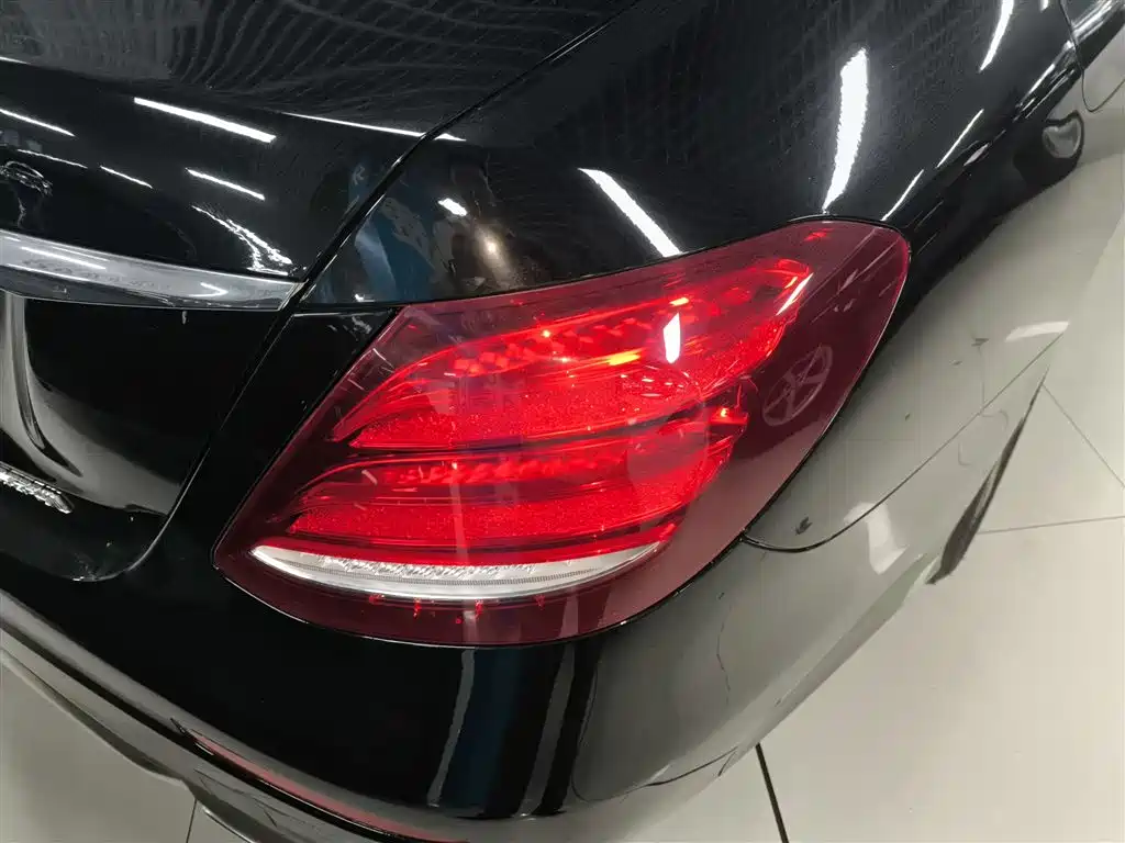 Mercedes-Benz E-Class 2019 E 200 L Sport фото 8