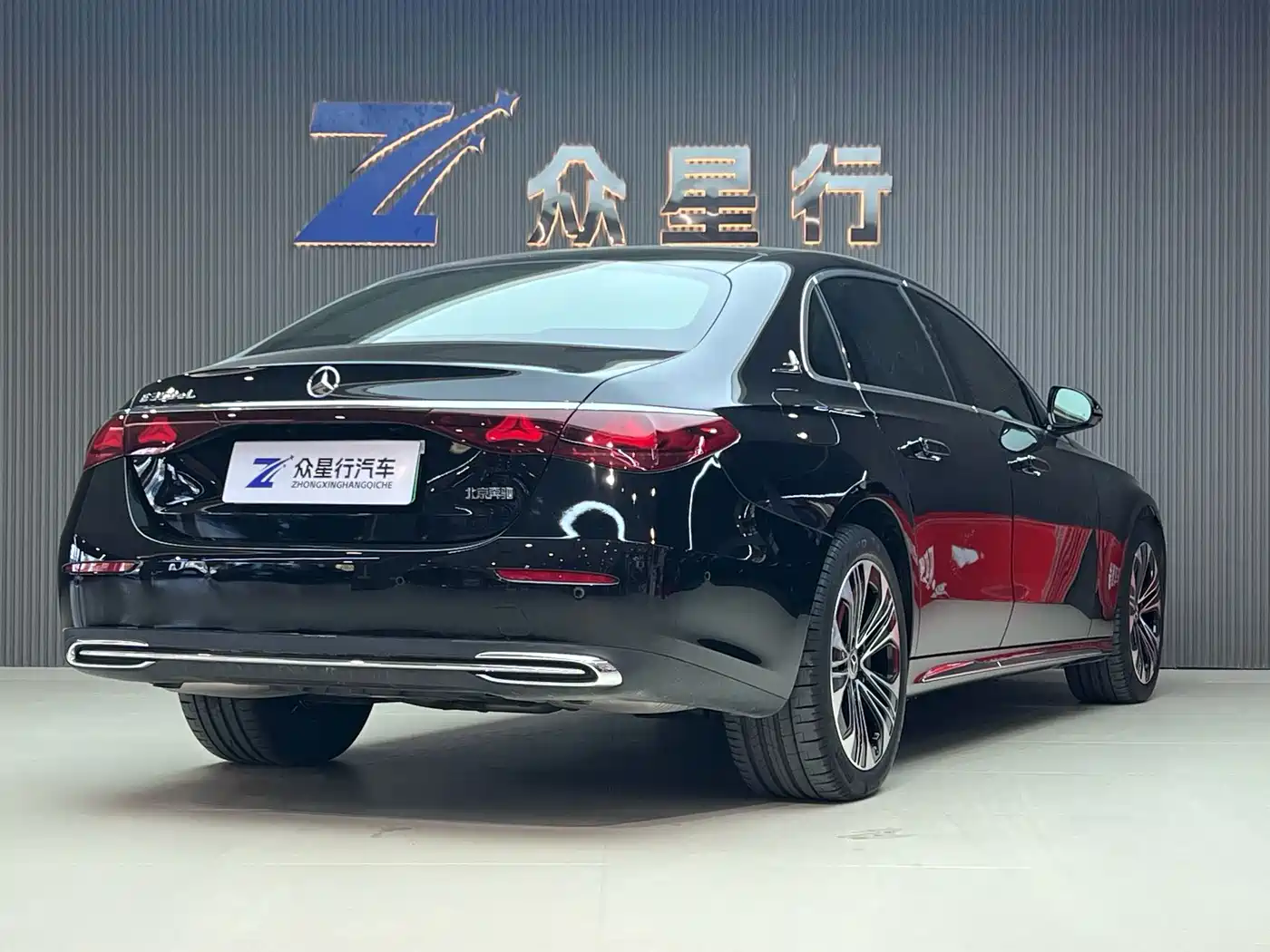 Mercedes-Benz E-Class New Energy 2024 2024 E 350 e L Plug-in Hybrid Sedan