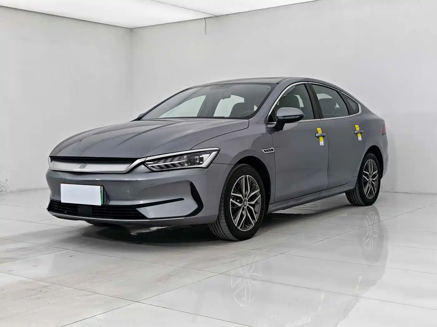 BYD Qin PLUS 2021 EV 400KM Luxury Model