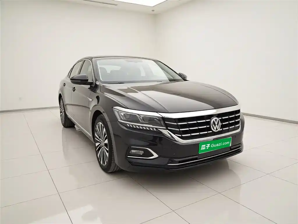 Volkswagen Passat 2019 330TSI Luxury Edition China VI фото 4