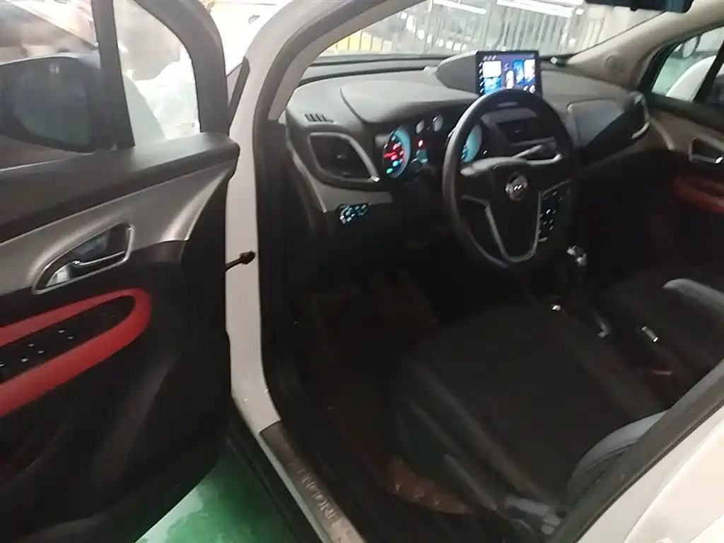 Buick Encore 2014 1.4T Automatic 2WD Urban Elite фото 16