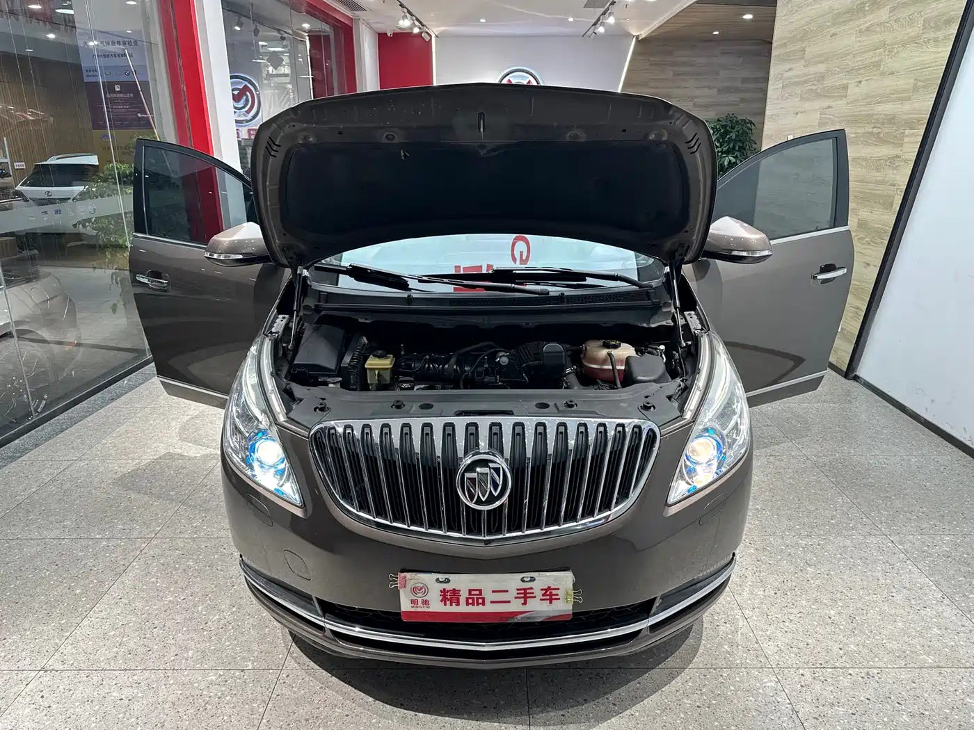 Buick GL8 2013 3.0L XT Luxury Business Flagship Edition фото 8