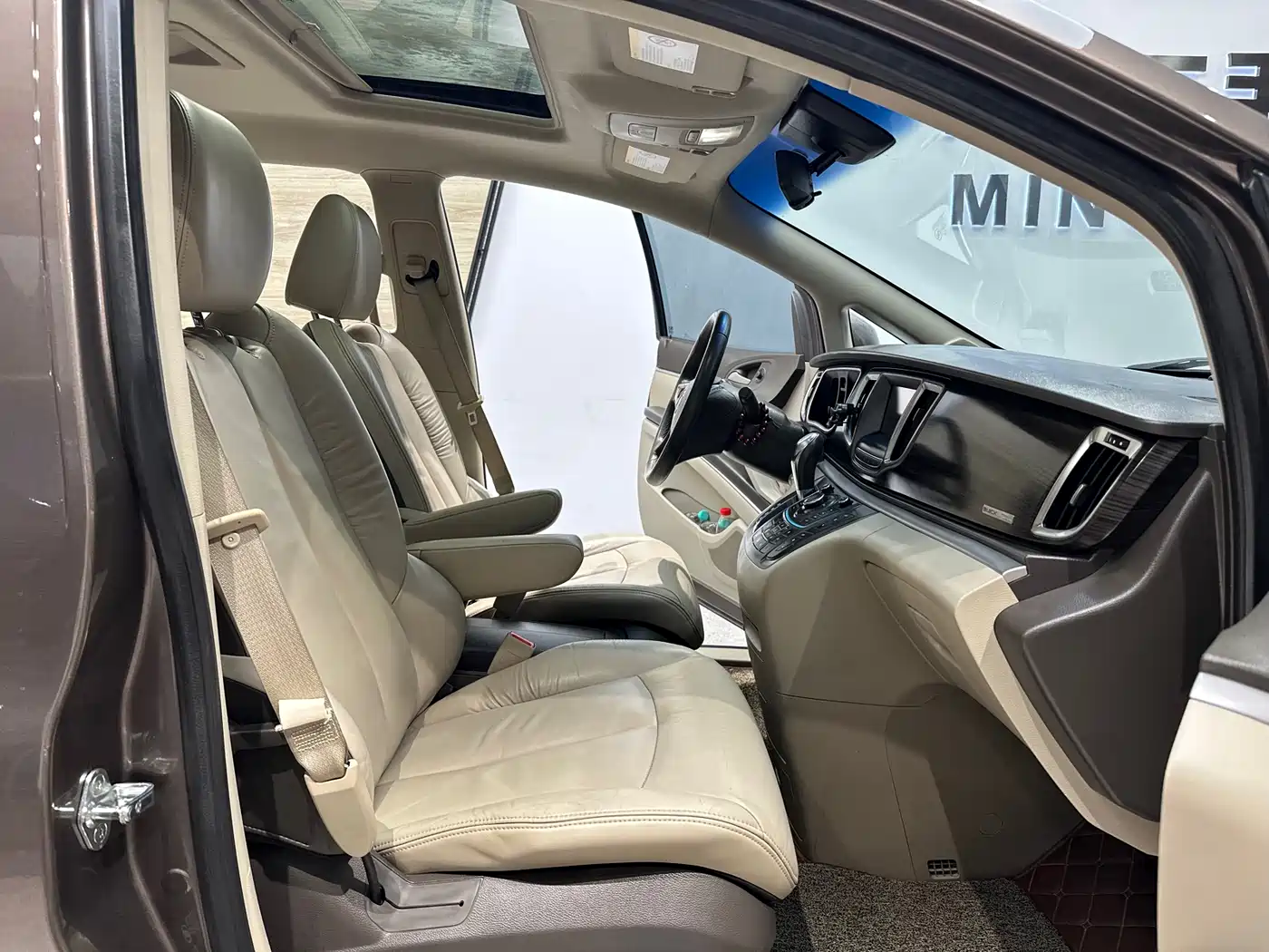 Buick GL8 2013 3.0L XT Luxury Business Flagship Edition фото 22