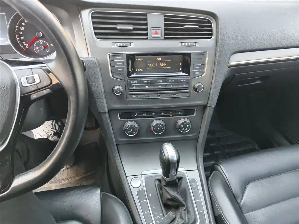 Volkswagen Golf 2014 1.4TSI Automatic Luxury фото 6