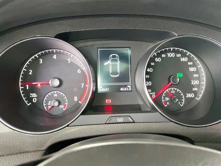 Volkswagen Golf Sportsvan 2018 230TSI Automatic Progressive фото 14