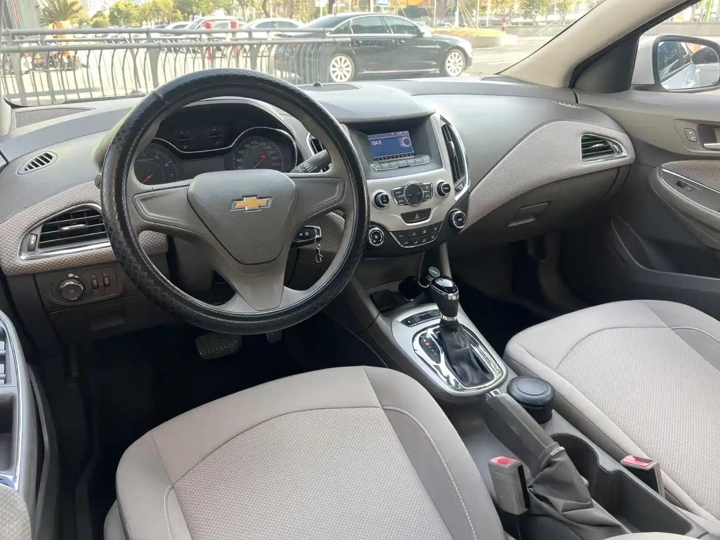 Chevrolet Cruze 2015 1.5L Automatic Fashion Navigation Edition фото 22