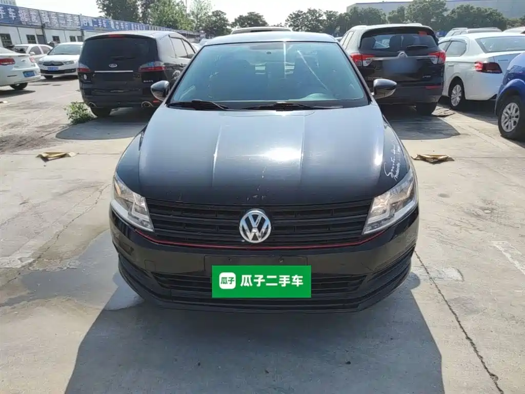 Volkswagen Lavida 2015 1.6L Automatic Trend Edition фото 3