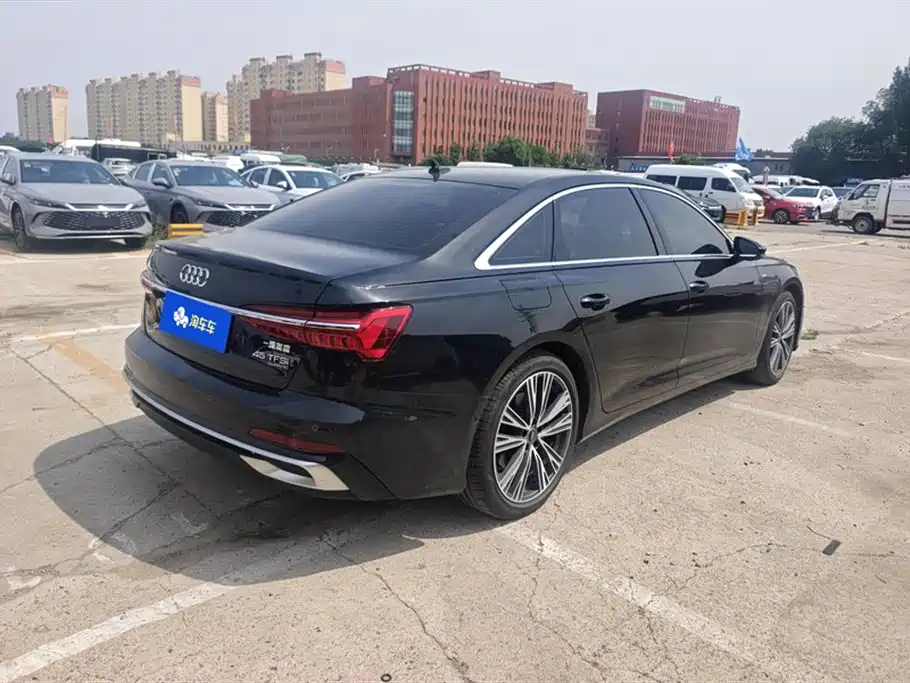 Audi A6L 2024 45 TFSI quattro Premium Dynamic фото 3