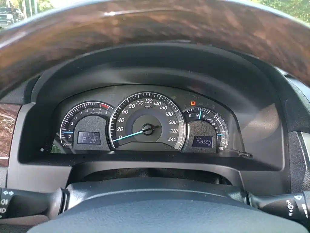 Toyota Camry 2015 2.0G Leading Edition фото 4