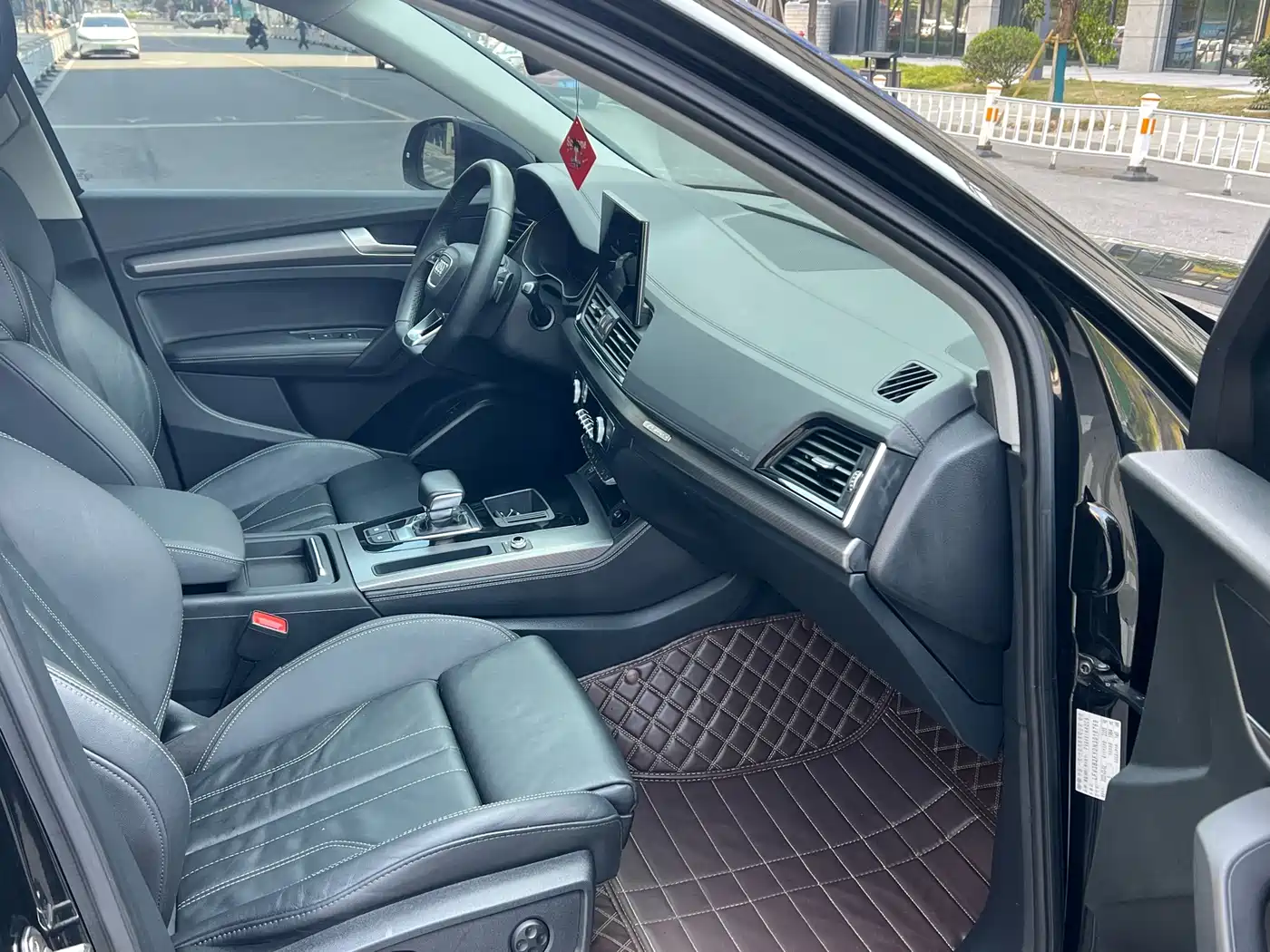 Audi Q5L 2022 40T Fashion Dynamic фото 9