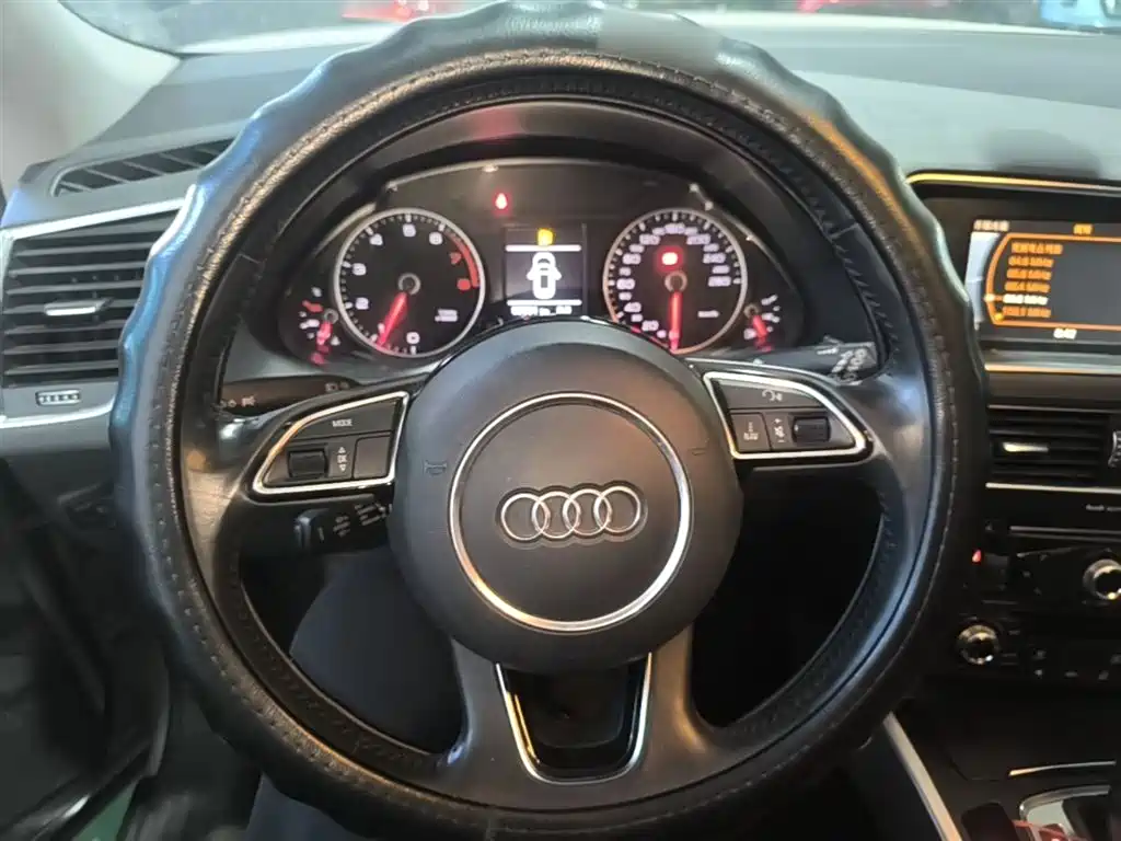 Audi Q5 2015 40 TFSI Technology фото 11