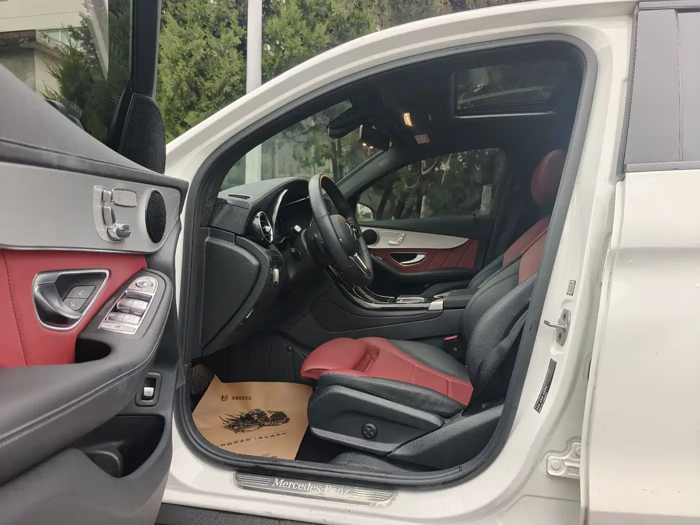 Mercedes-Benz GLC Coupe 2022 GLC 260 4MATIC Coupe SUV фото 4