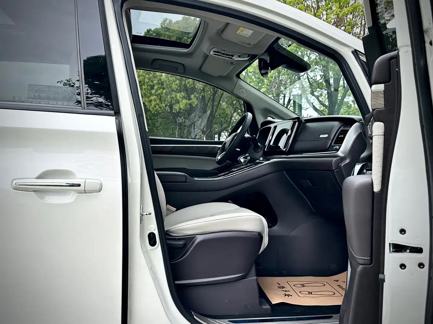GAC Trumpchi Trumpchi M8 2021 Leading Show Series 390T Prestige Edition фото 10