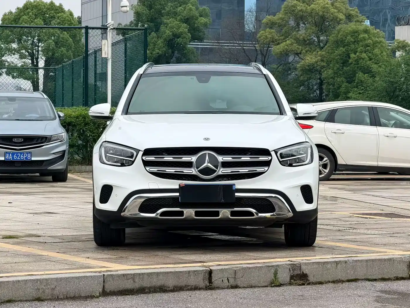 Mercedes-Benz GLC 2020 Facelift GLC 260 L 4MATIC Dynamic фото 2