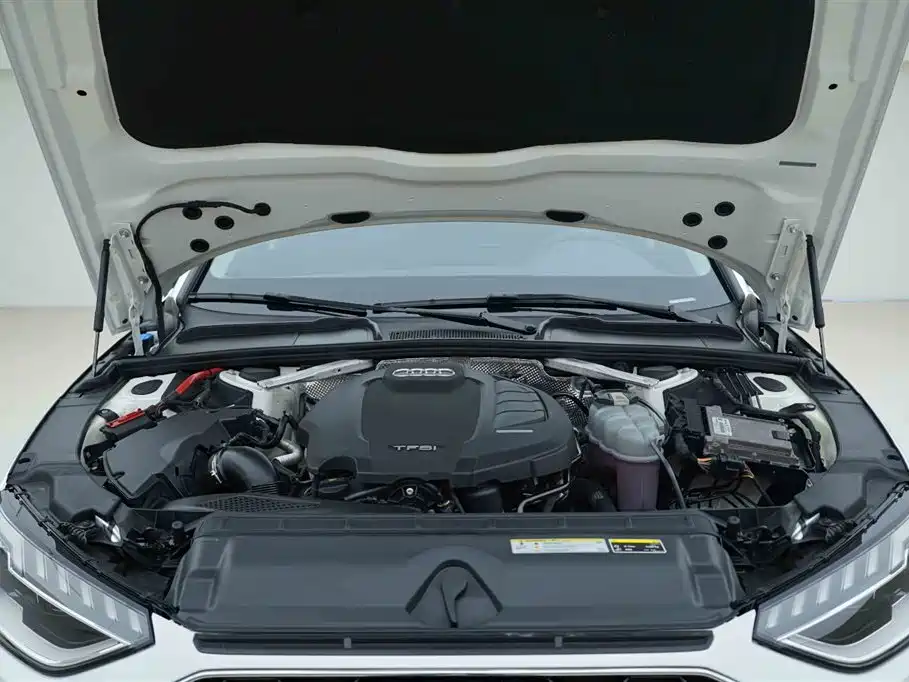 Audi A4L 2020 40 TFSI Fashion Dynamic Edition фото 7