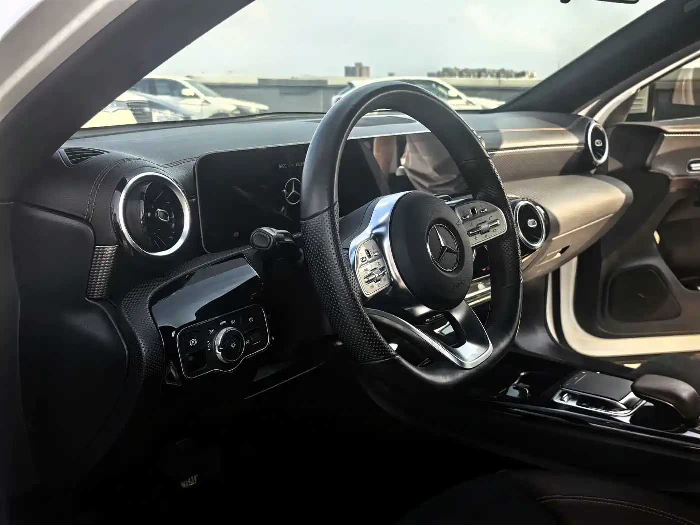 Mercedes-Benz A-Class 2019 A 200 L фото 5