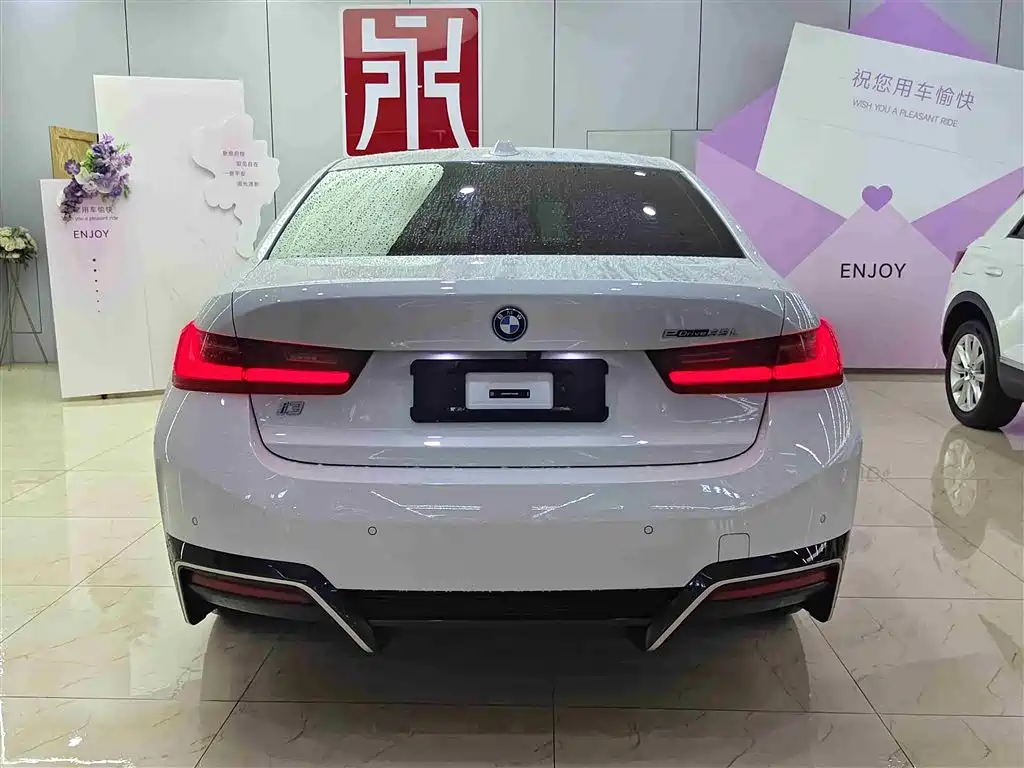 BMW i3 2022 eDrive 35 L фото 5
