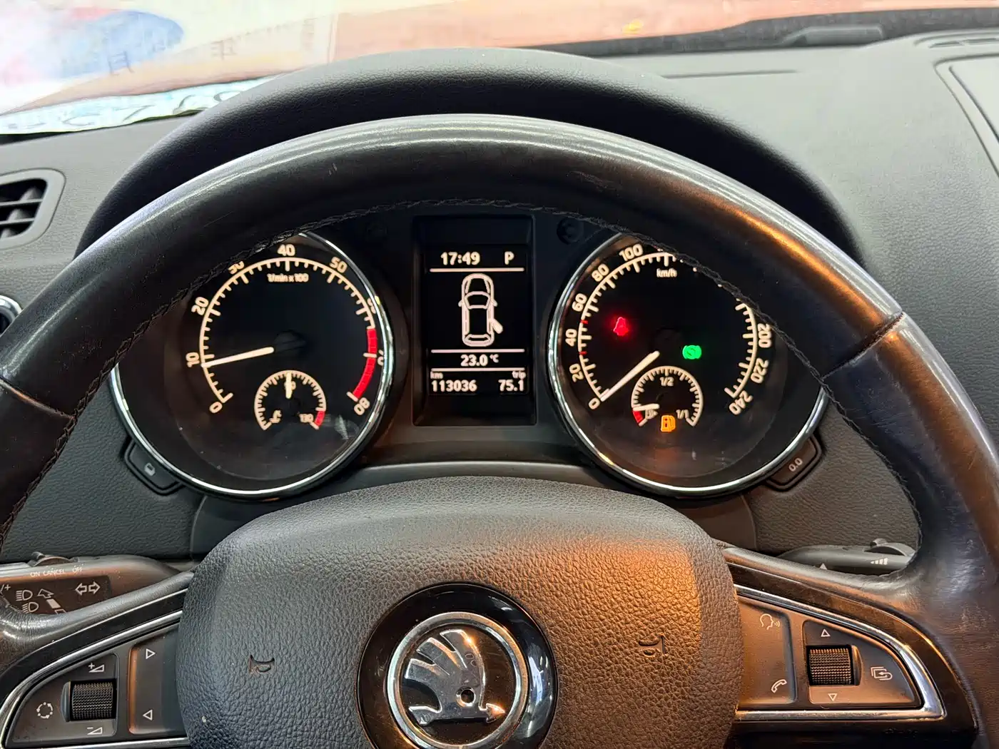 Škoda Yeti 2014 1.8TSI DSG Off-Road Edition фото 16