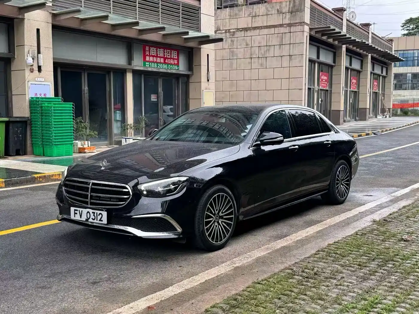 Фото 1 - Mercedes-Benz E-Class