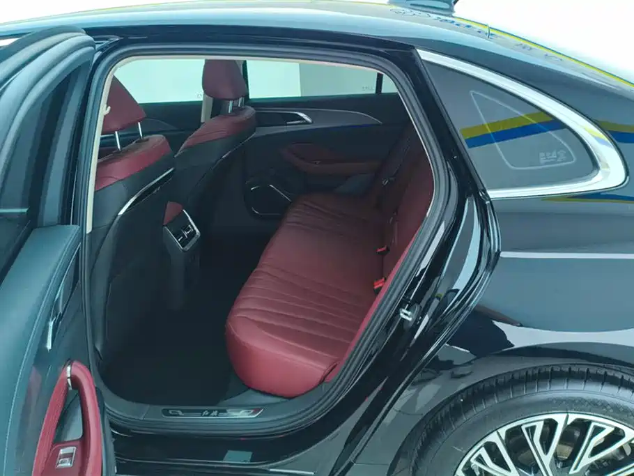 Hongqi H5 2024 2.0T Automatic Smart Connect Flag Smooth Edition фото 11