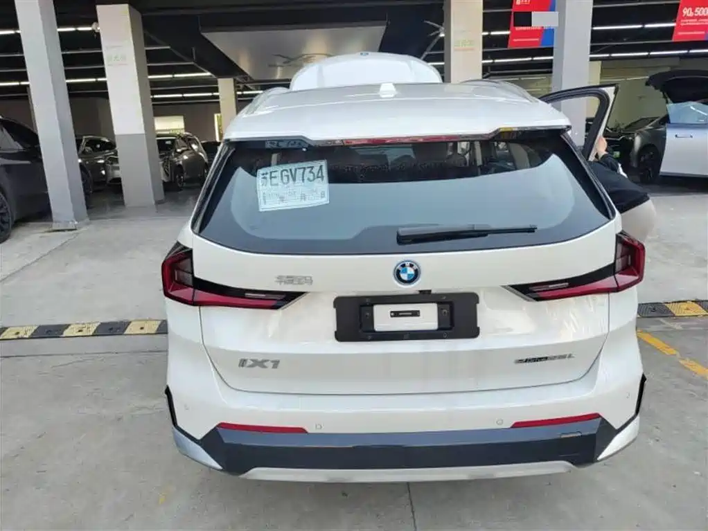 BMW iX1 2023 eDrive25L X Design Package фото 3