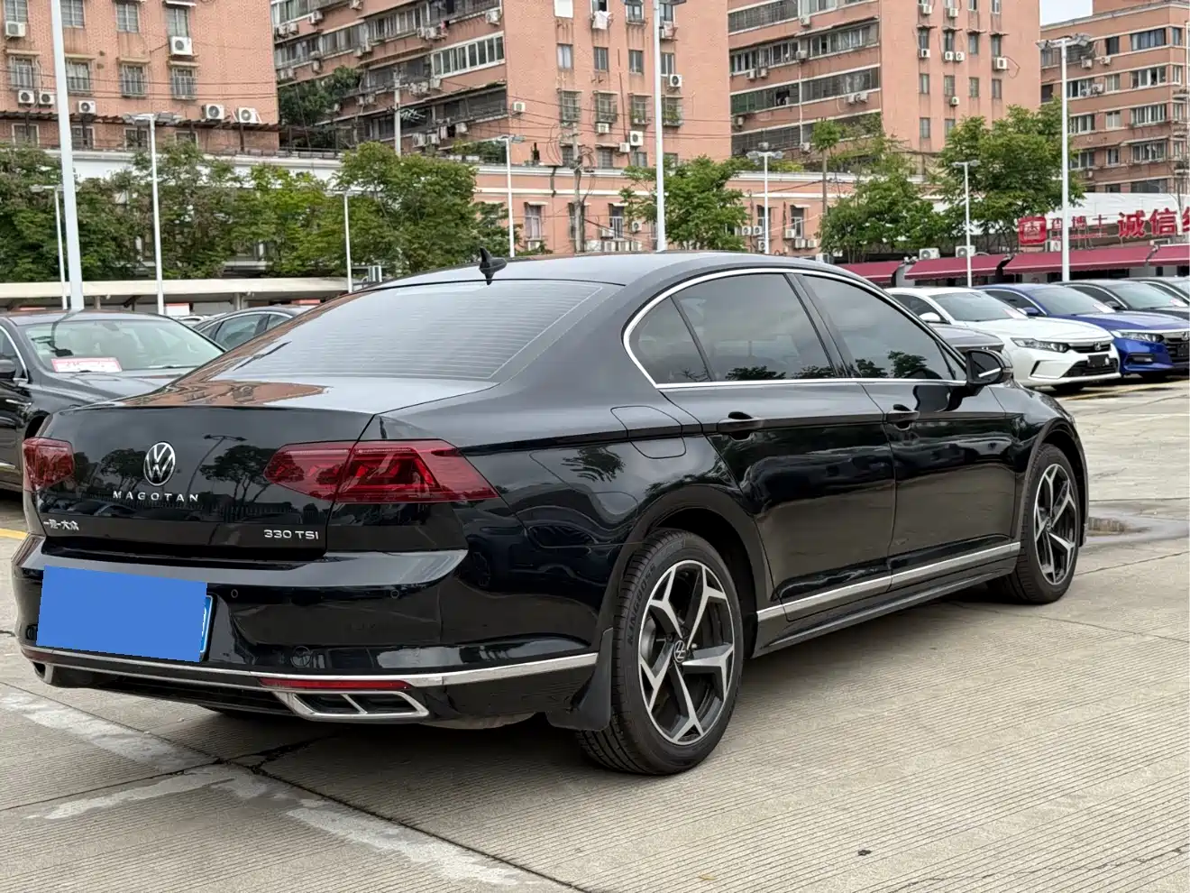 Volkswagen Magotan 2023 2 Million Units Anniversary Edition 330TSI DSG Leading Type фото 5
