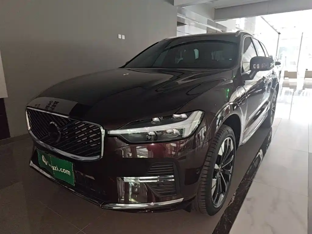 Volvo XC60 Plug-in Hybrid 2026 Plug-in Hybrid Long Range AWD Intelligent Premium Edition