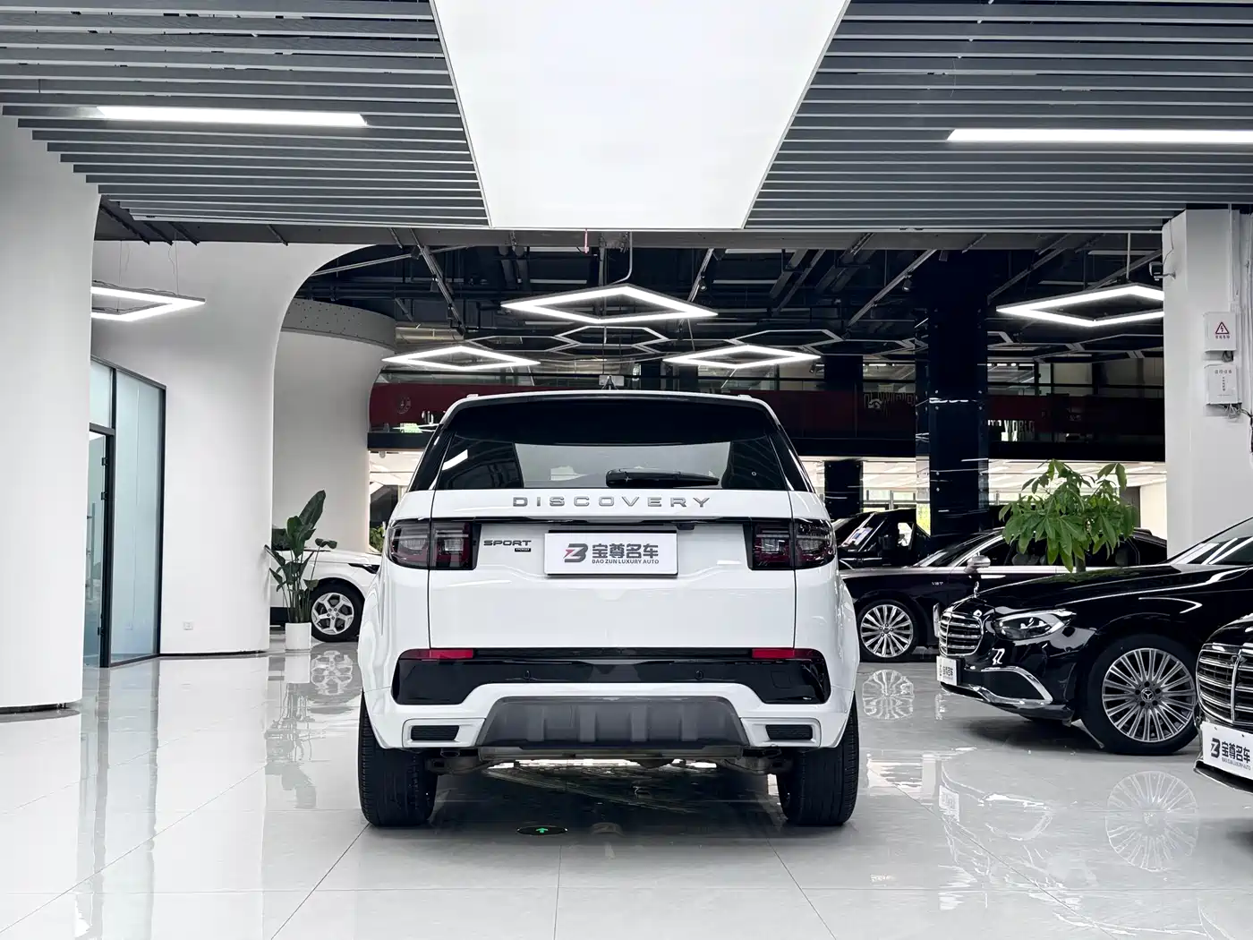 Land Rover Discovery Sport 2022 Model Facelift 249PS R-Dynamic S Performance Edition 5-seater фото 15
