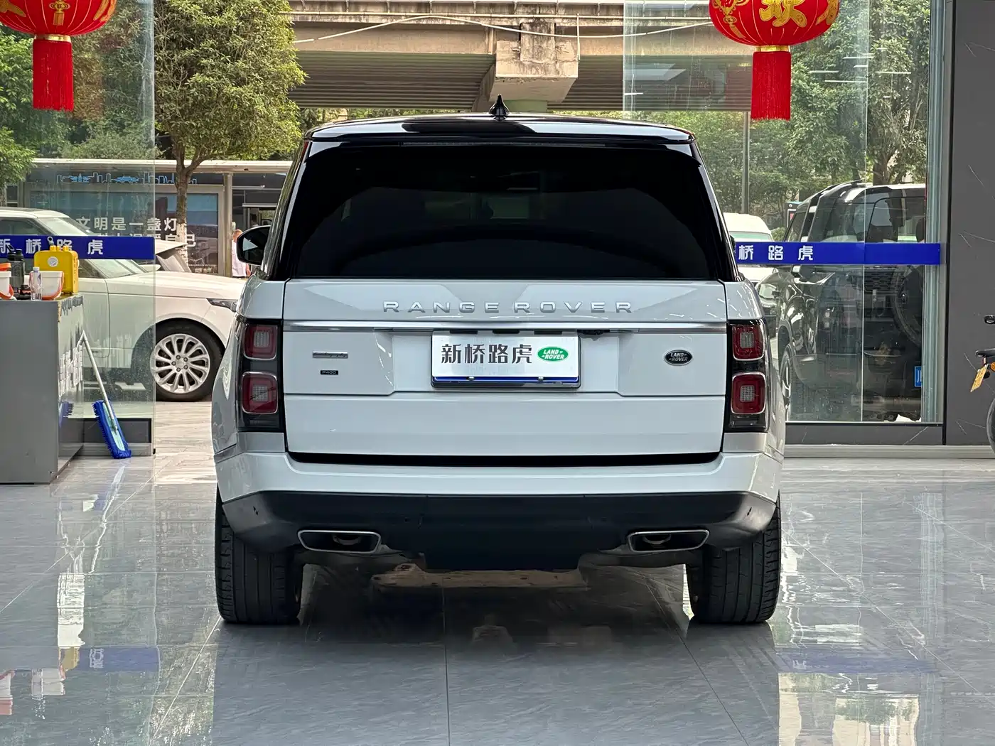 Land Rover Range Rover 2020 3.0 L6 Supreme Creation Extended Version фото 20