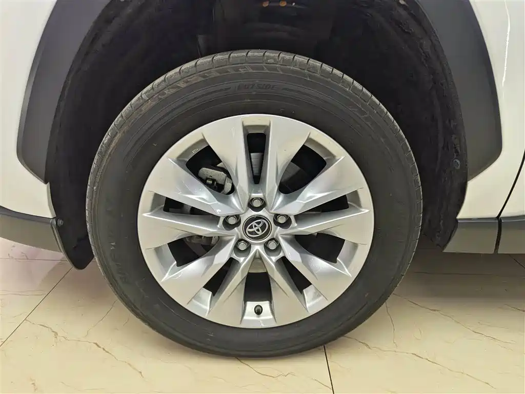 Toyota Wildlander 2022 2.0L CVT FWD Leading Edition фото 8