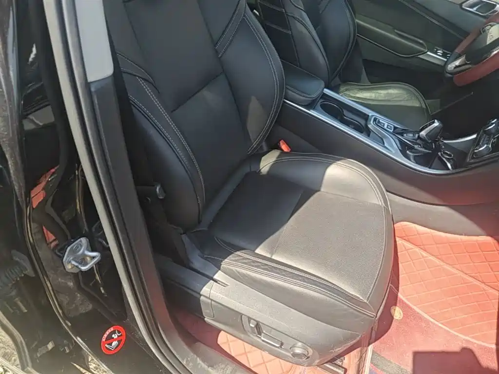 Lynk & Co 01 2017 2.0T 2WD Pro Version фото 25