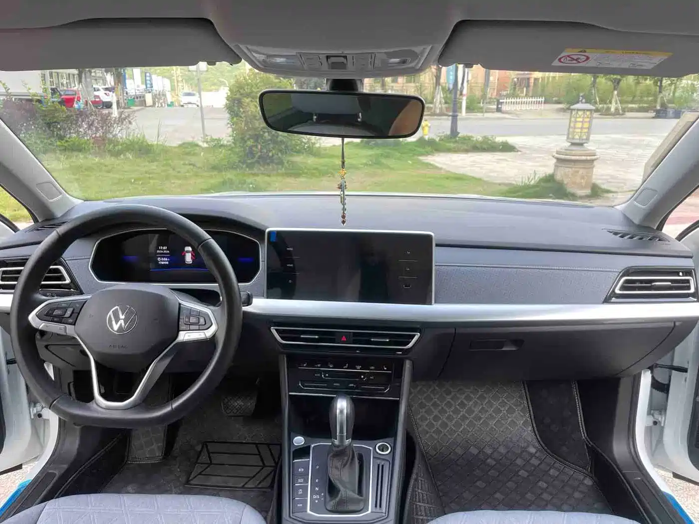 Volkswagen Lavida 2023 280TSI DSG Starlight Comfort Edition фото 6