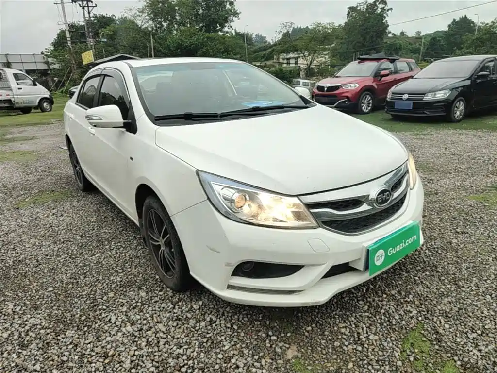BYD Surui 2015 Facelift 1.5L Manual Luxury фото 4