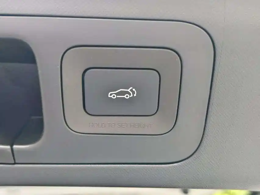 GAC Trumpchi Trumpchi E8 NEV 2024 150km Soaring Dragon Glory Edition фото 11