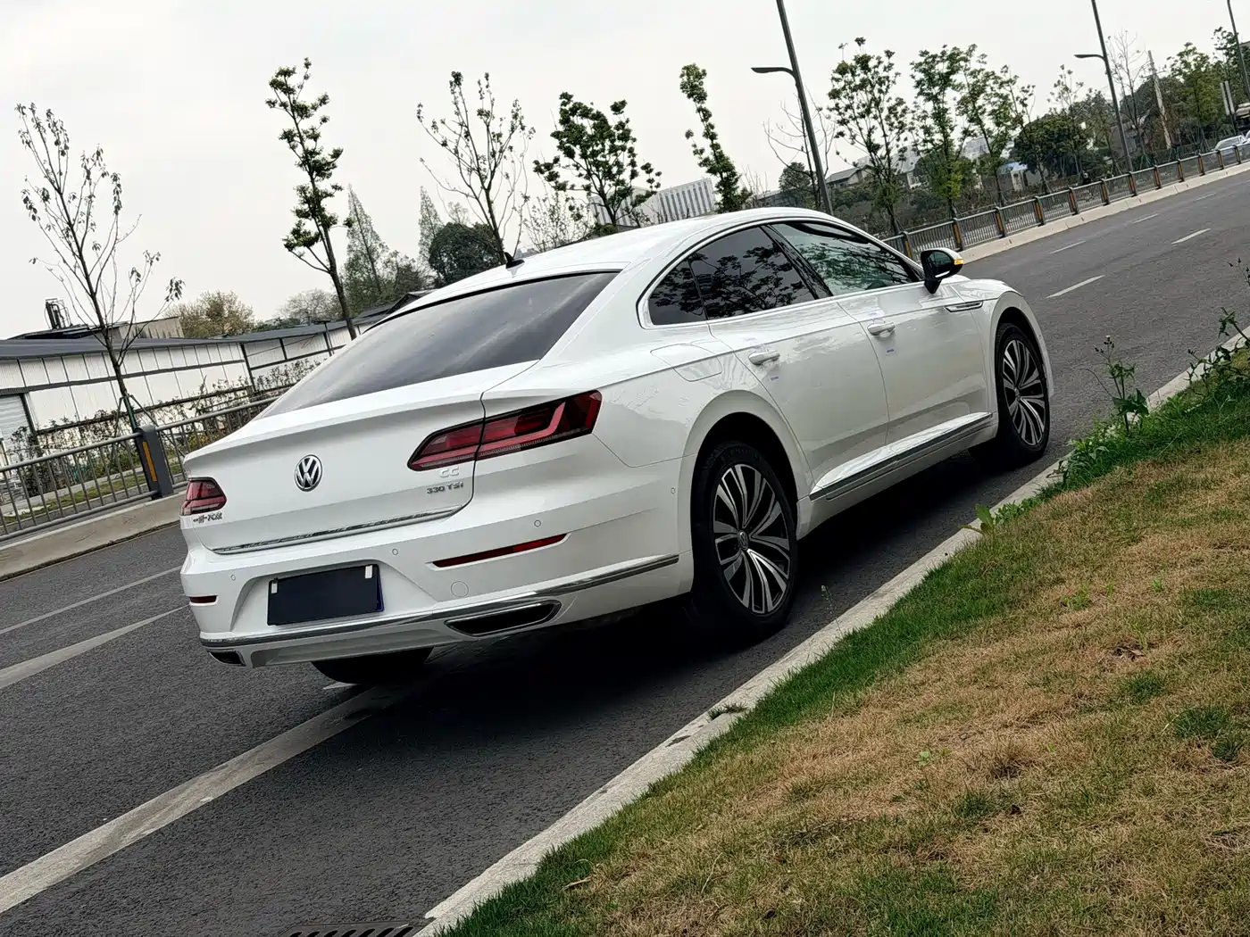 Volkswagen FAW-Volkswagen CC 2020 330TSI Glamour Version China VI фото 15