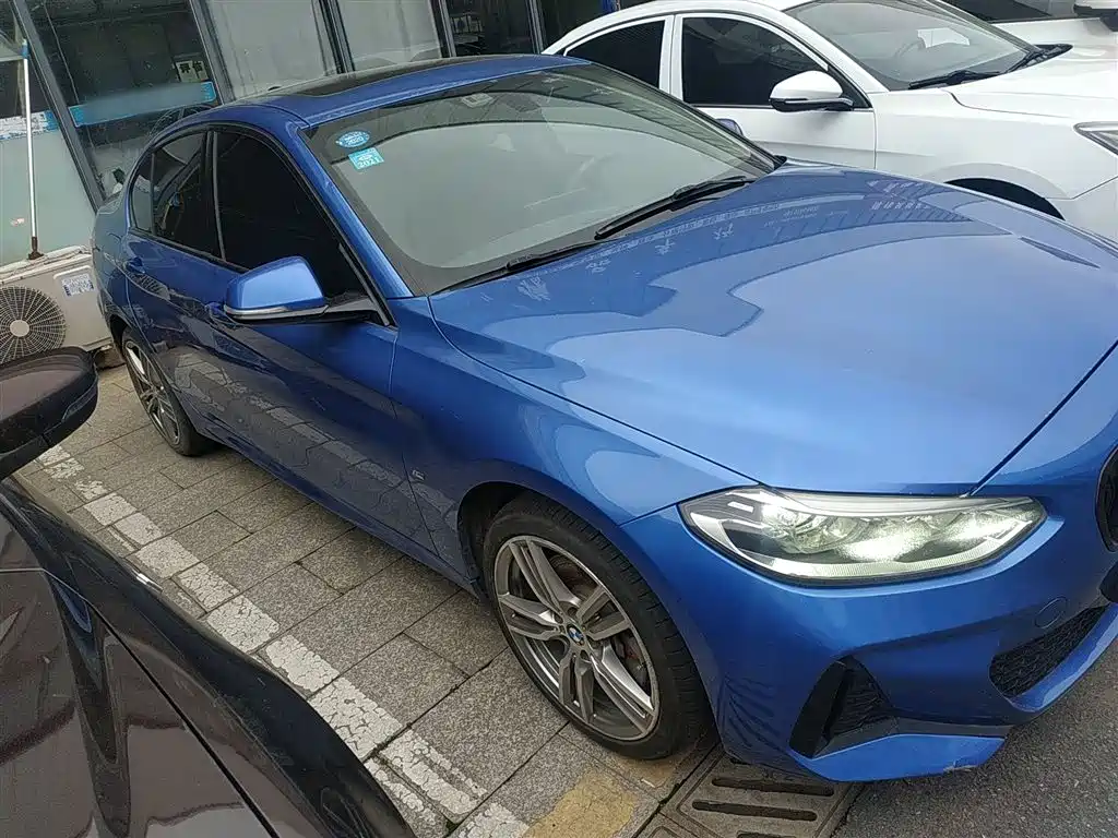 BMW 1 Series 2019 120i Leading M Sport Package фото 22