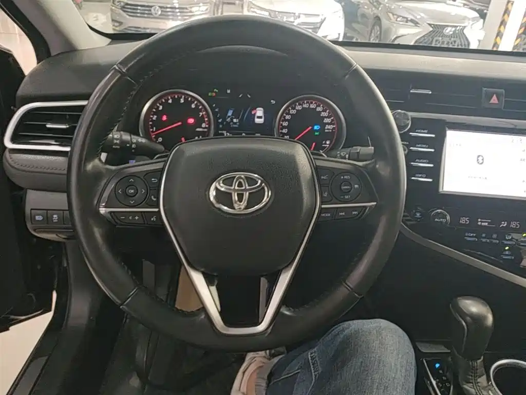 Toyota Camry 2018 2.0S Sport Edition фото 11
