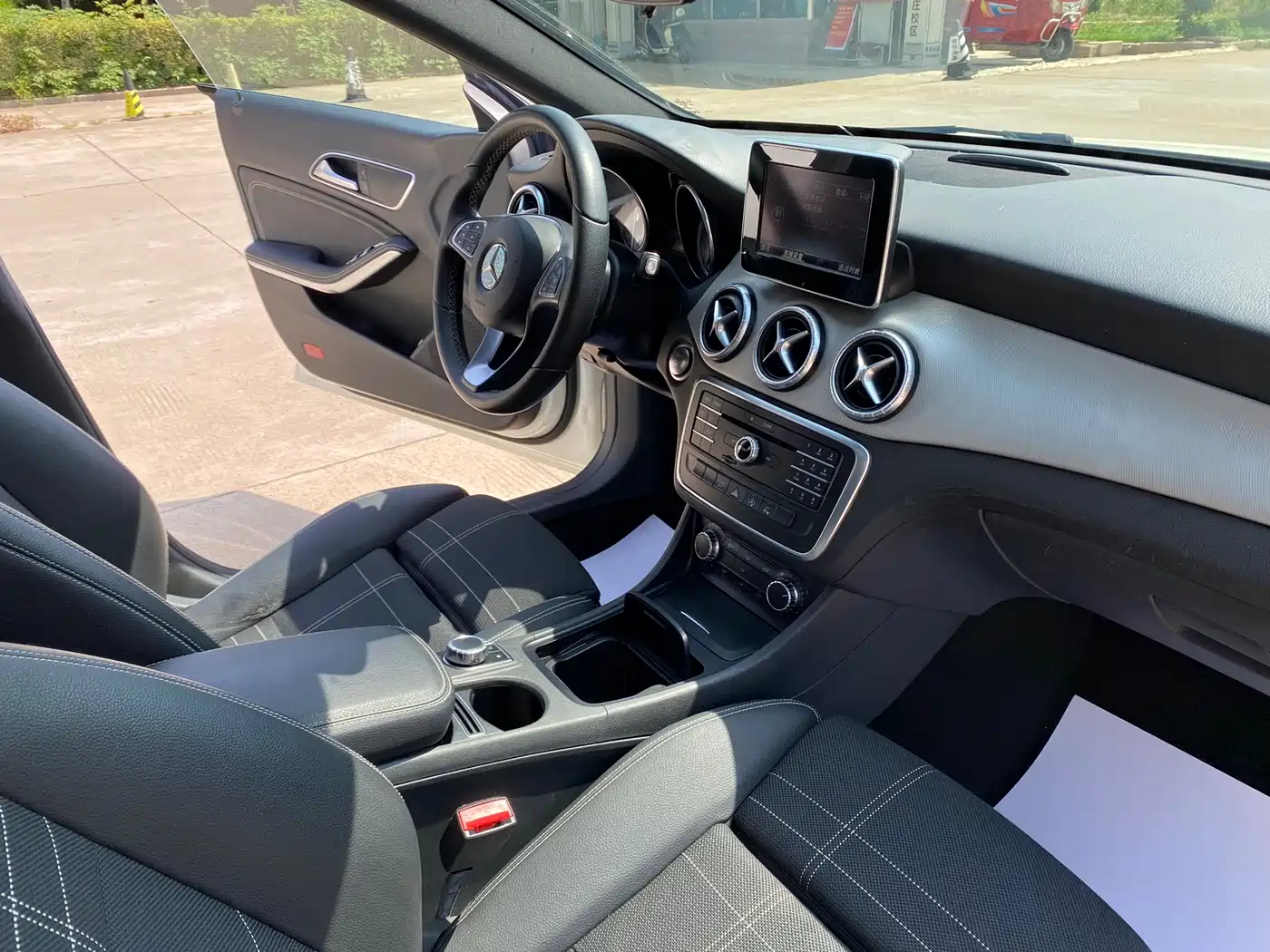 Mercedes-Benz CLA (Import) 2016 CLA 200 Sport фото 5