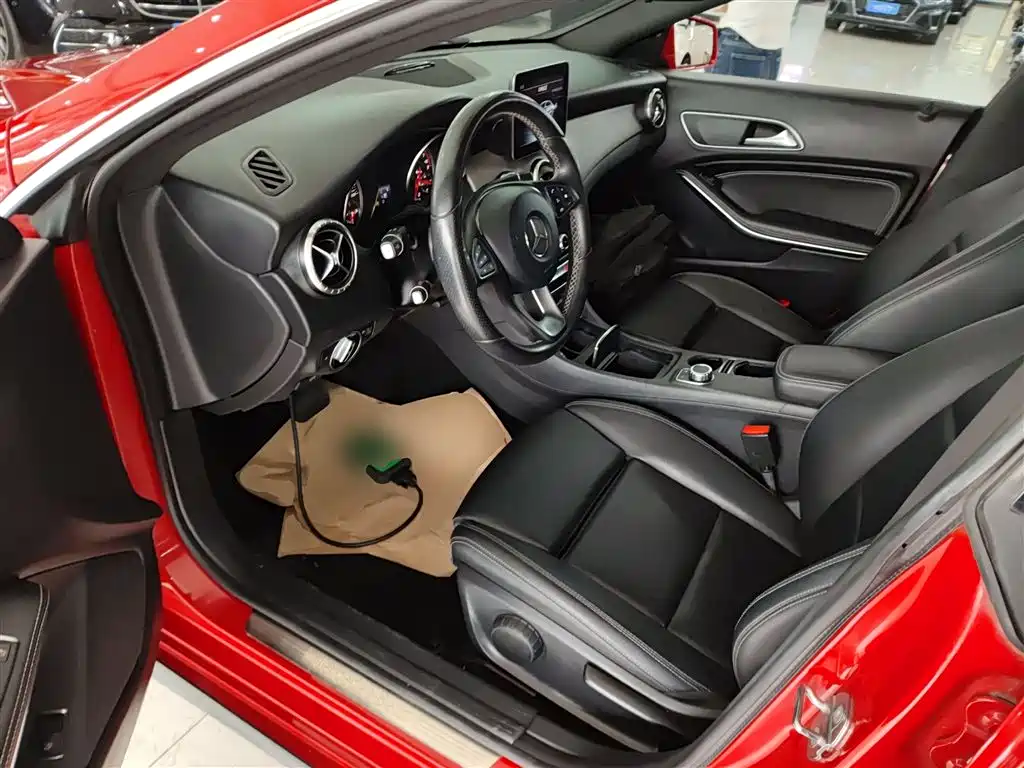 Mercedes-Benz CLA (Import) 2018 CLA 200 Dynamic Edition фото 15