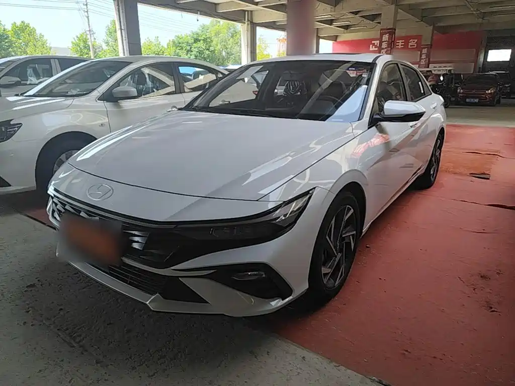Hyundai Elantra 2023 1.5L CVT GLX Elite Edition