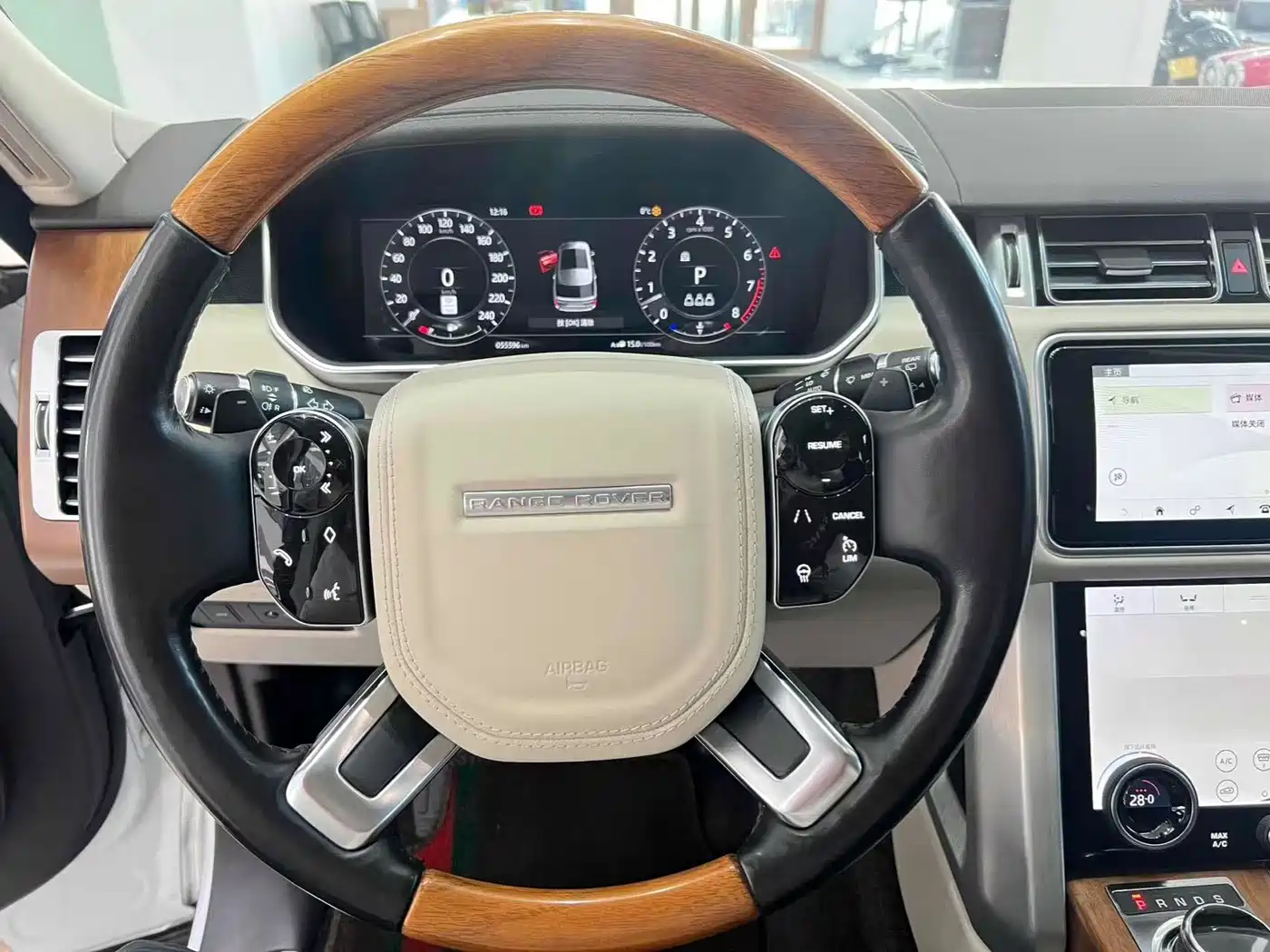 Land Rover Range Rover 2019 3.0 SCV6 Heritage Edition фото 5