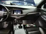 Photo 9 - Cadillac XT4