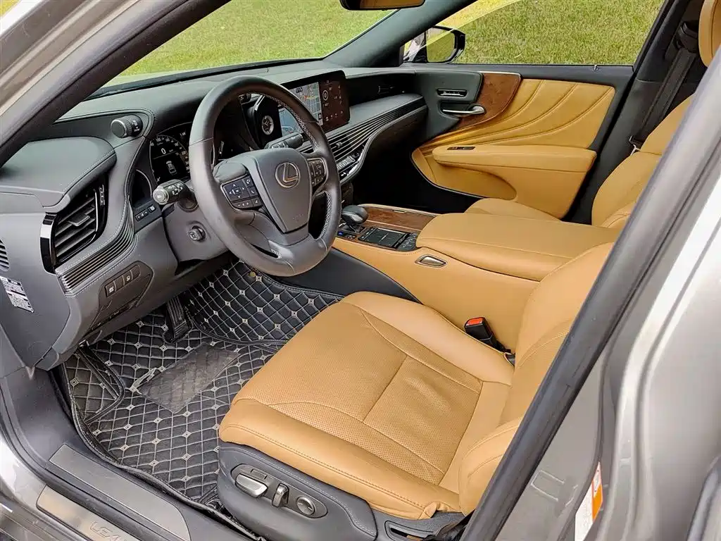 Lexus LS 2021 500h Excellence Edition фото 7