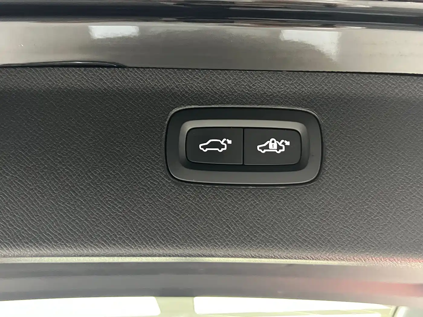 Volvo XC90 2023 2023 B5 Smart Luxury Edition 5-Seater
