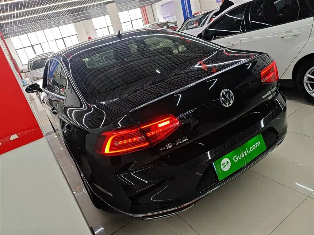 Volkswagen Magotan 2019 330TSI DSG Luxury Class China VI фото 5
