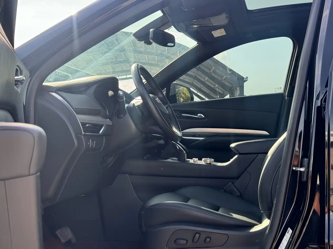 Cadillac XT4 2021 28T FWD Premium Edition фото 7